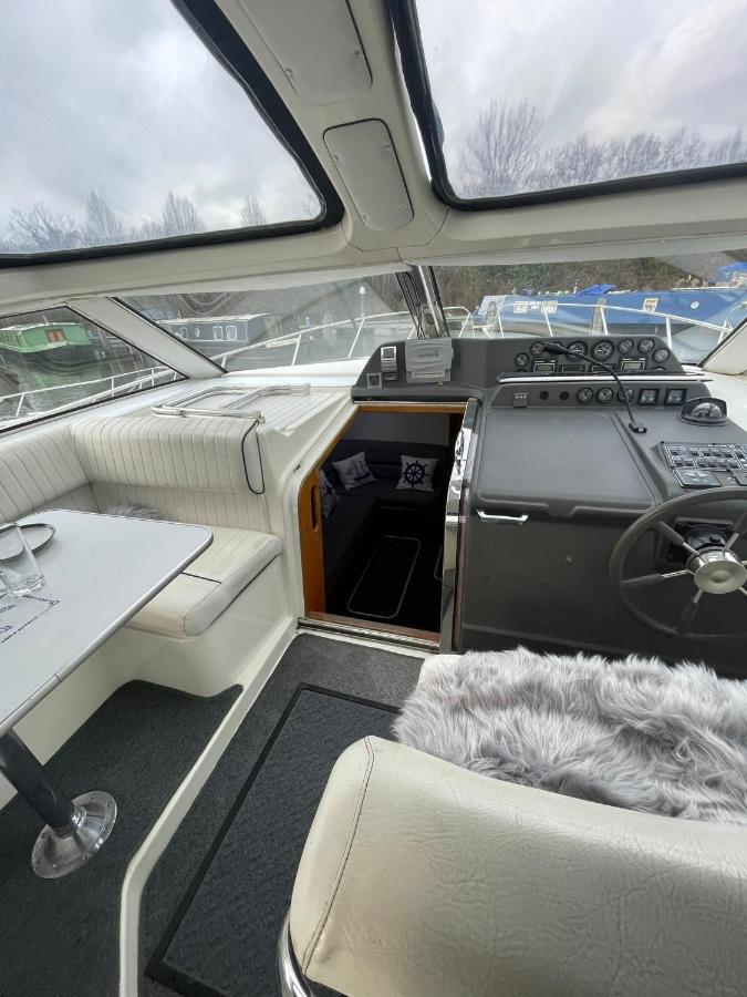 Luxury Boat Chertsey Exterior foto