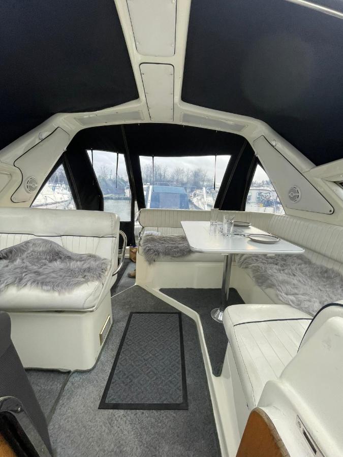 Luxury Boat Chertsey Exterior foto