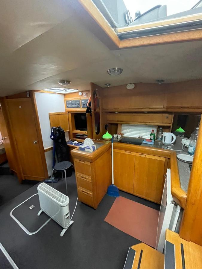 Luxury Boat Chertsey Exterior foto